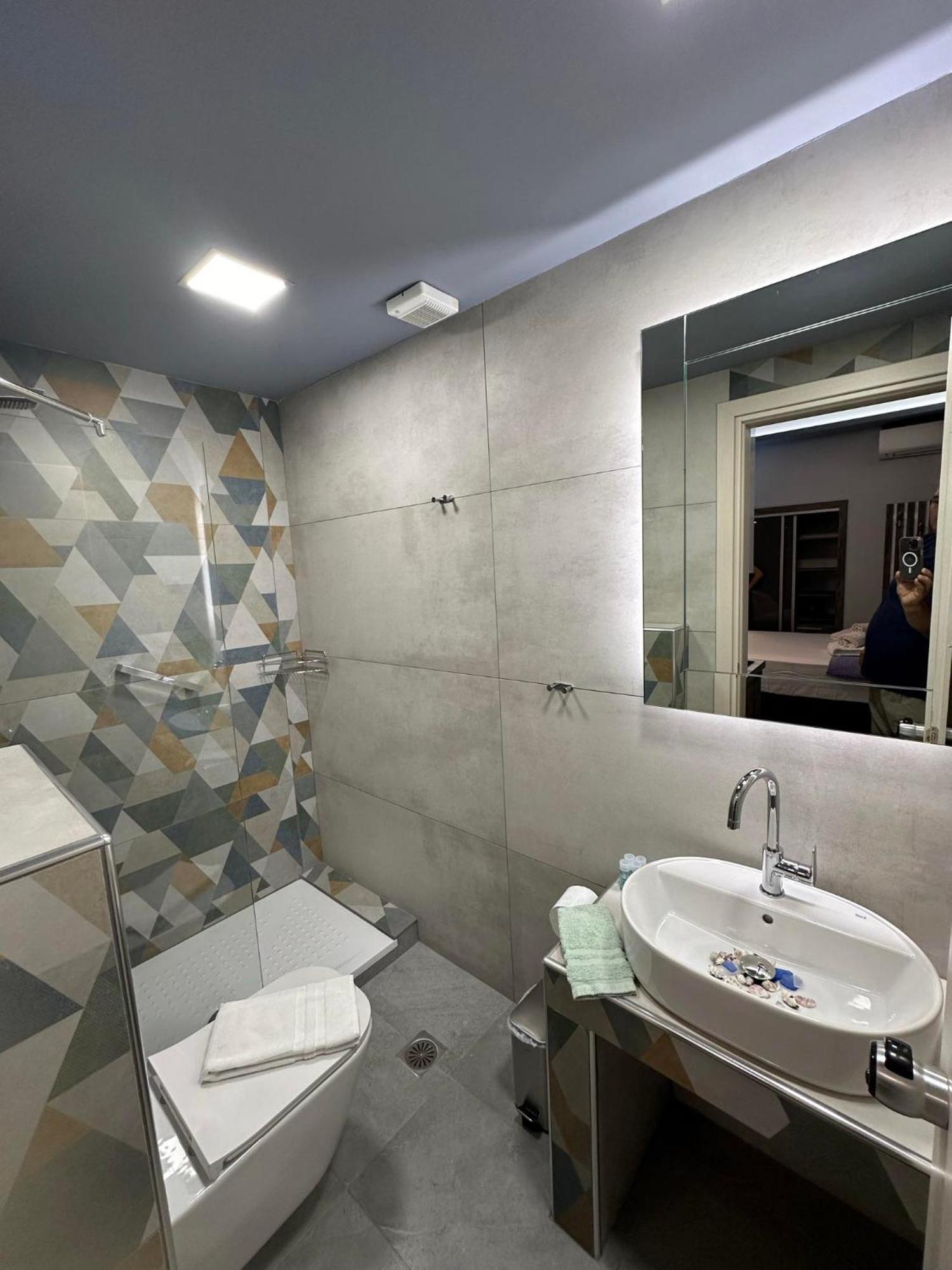 Avra Comfort Rooms 네아 포티데아 외부 사진