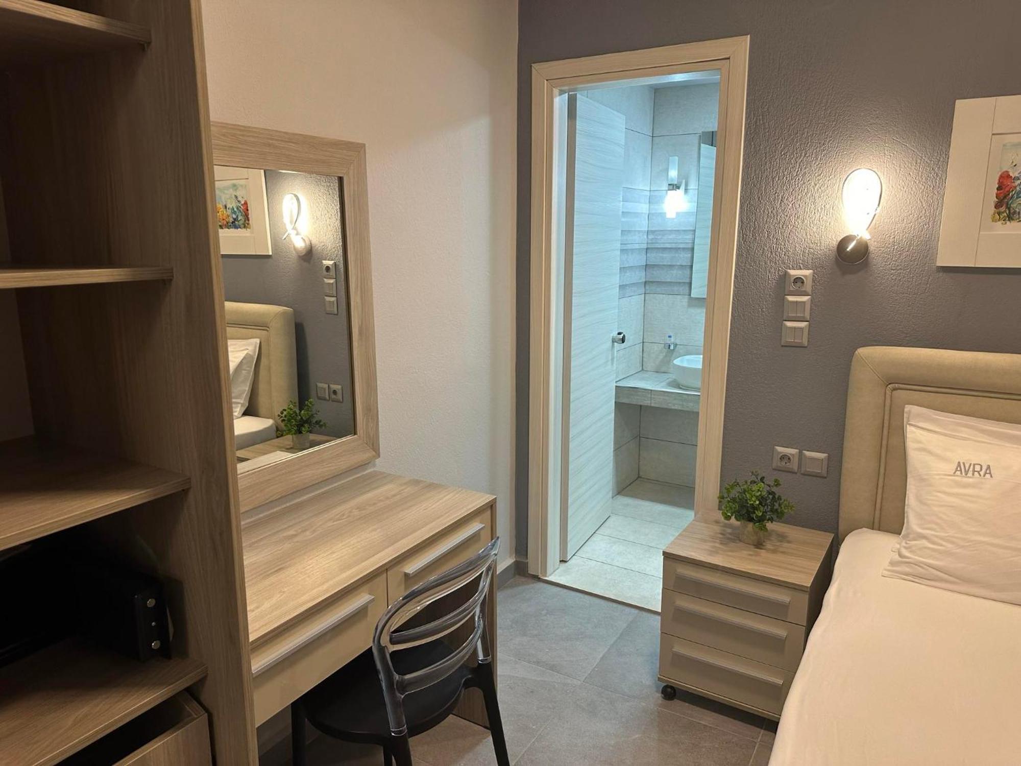 Avra Comfort Rooms 네아 포티데아 외부 사진