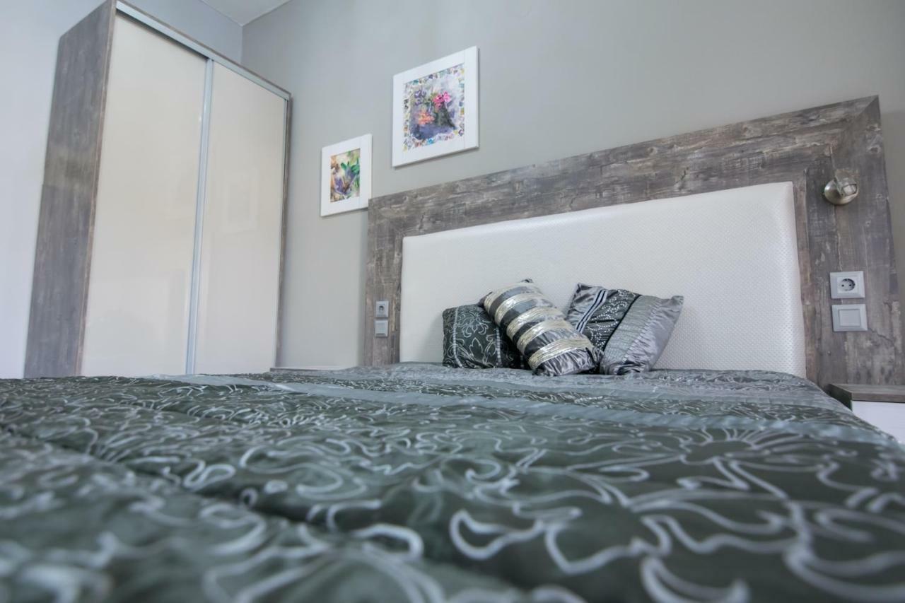 Avra Comfort Rooms 네아 포티데아 외부 사진